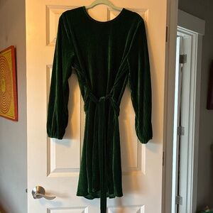 Green velour midi dress with belt XL